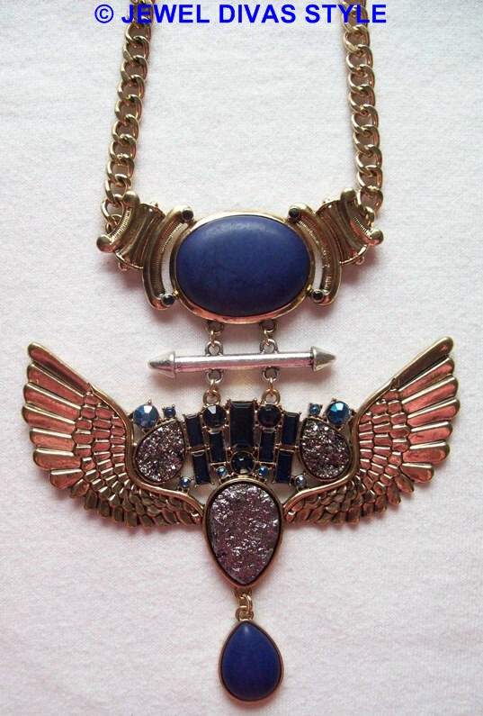 Lovisa wing crest necklace